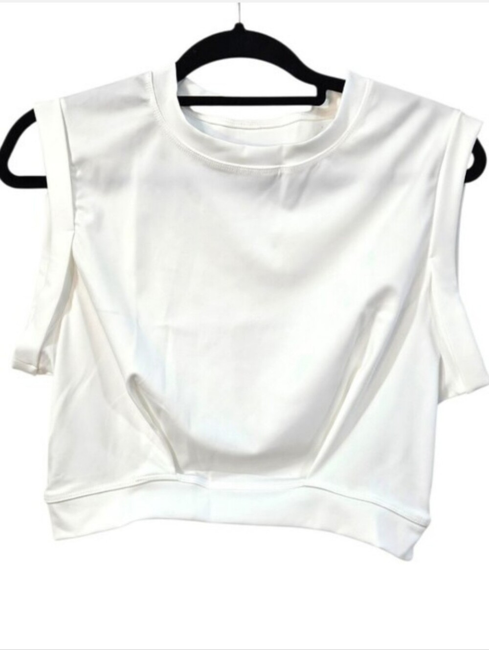NWT Halara Crew Neck Sleeveless Cropped Yoga Tank Size M